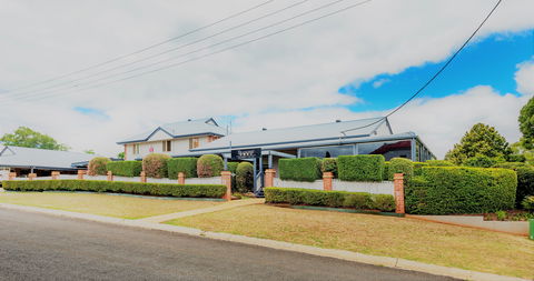 Best Western PLUS Ambassador On Ruthven - Accommodation Mount Tamborine 2