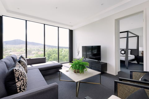 Birch Apartments - Accommodation Mount Tamborine 0
