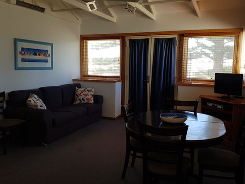 Blue Manna Waters – Apartment A - Accommodation Mount Tamborine 0