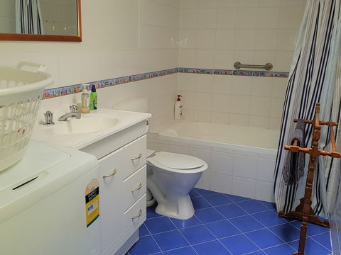 Blue Manna Waters – Apartment A - Accommodation Mount Tamborine 2
