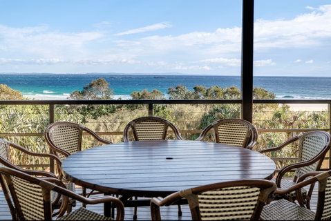 Claytons On Cylinder Beach Front Apartments - Accommodation Mount Tamborine 2