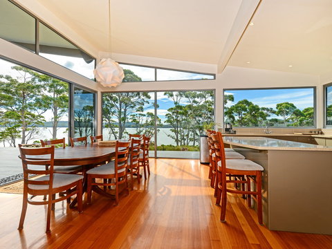 Cloudy Bay Lagoon Estate - Accommodation Mount Tamborine 2