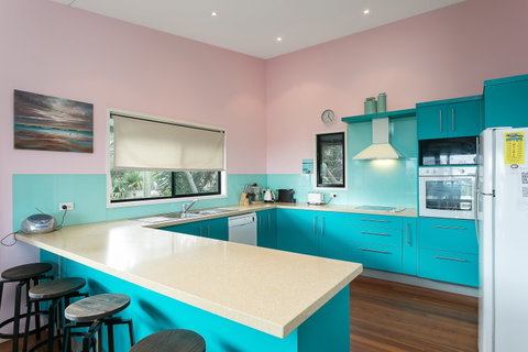 Colours Of Cylinder - Accommodation Mount Tamborine 2