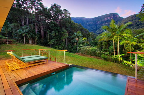 Crystal Creek Rainforest Retreat - Accommodation Mount Tamborine 1