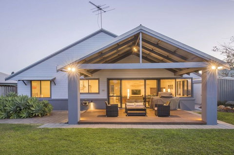 Dave's Digs - Accommodation Mount Tamborine 0