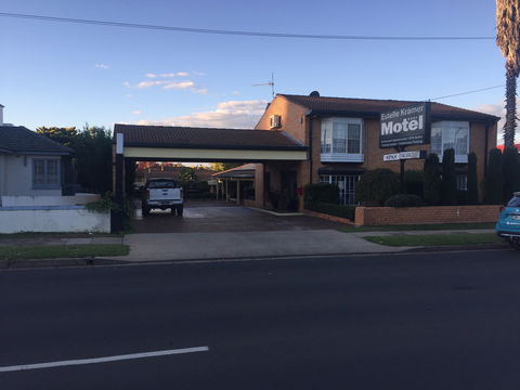 Estelle Kramer Motel - Accommodation Mount Tamborine 0