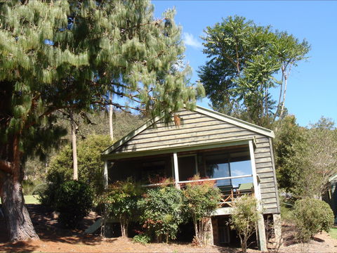 Greenwood Cabin - Accommodation Mount Tamborine 0