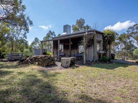 Heimat Chalets - Accommodation Mount Tamborine 1