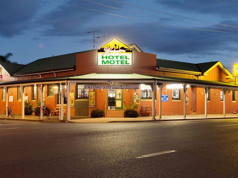 Lamington Hotel Motel - Accommodation Mount Tamborine 0