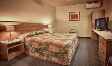 Opal Inn Hotel - Accommodation Mount Tamborine 2