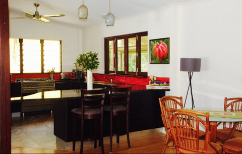 Rakhi Retreat - Accommodation Mount Tamborine 1