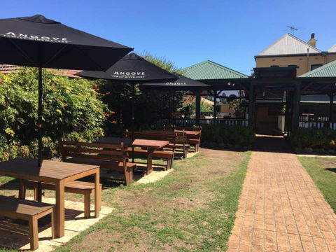 River Royal Inn - Accommodation Mount Tamborine 1