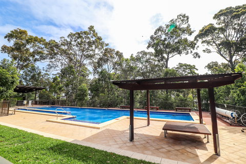 Sunset On Lake Point - Accommodation Mount Tamborine 1