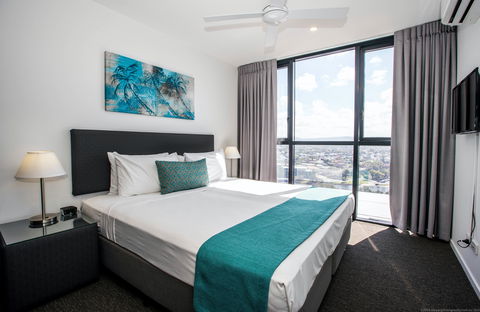 Synergy  Broadbeach - Accommodation Mount Tamborine 1