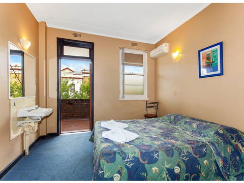 The Belmore Hotel - Accommodation Mount Tamborine 1