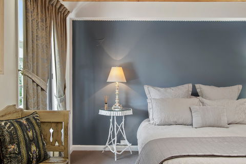 The Maples - Accommodation Mount Tamborine 2