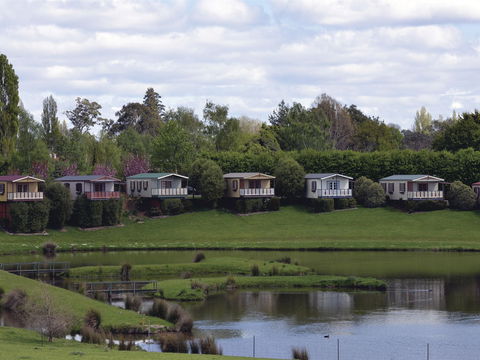 Tiers Cottages - Accommodation Mount Tamborine 0