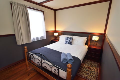 Tiers Cottages - Accommodation Mount Tamborine 1