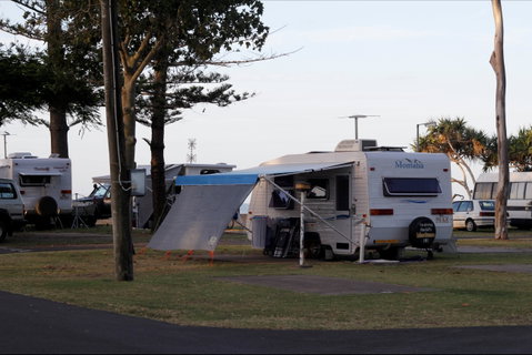 Torquay Beachfront Tourist Park - Accommodation Mount Tamborine 2