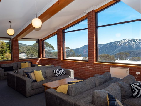 Viking Alpine Lodge - Accommodation Mount Tamborine 0