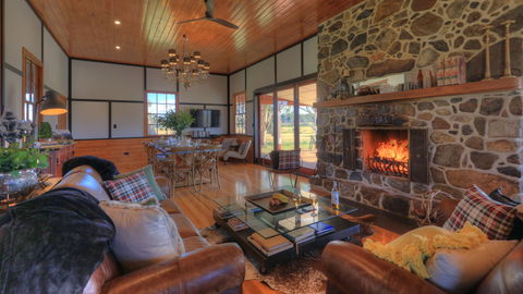 Waterloo Station - Accommodation Mount Tamborine 1