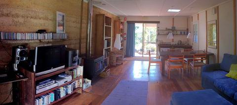 Windrose Bed And Breakfast - Accommodation Mount Tamborine 1