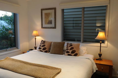 The Victoria Port Fairy - Accommodation Mount Tamborine 3