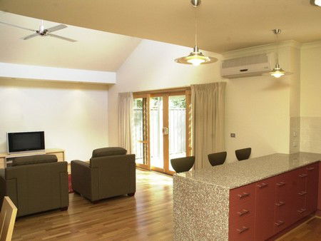 The Lakes Apartments - Accommodation Mount Tamborine 2