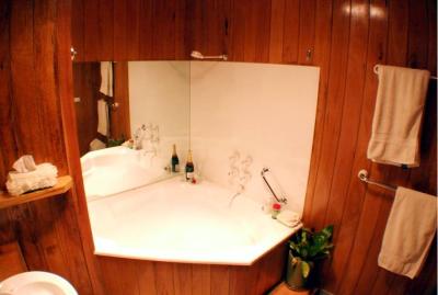 Warrnambools No 1 Luxury Apartment - Accommodation Mount Tamborine 3