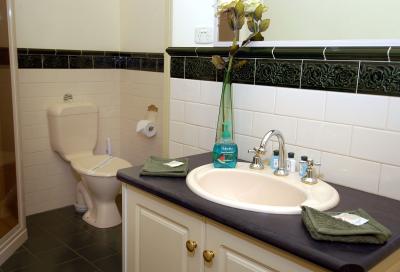 Warrnambools No 1 Luxury Apartment - Accommodation Mount Tamborine 5