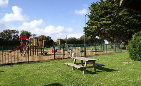 Portland Bay Holiday Park - Accommodation Mount Tamborine 2