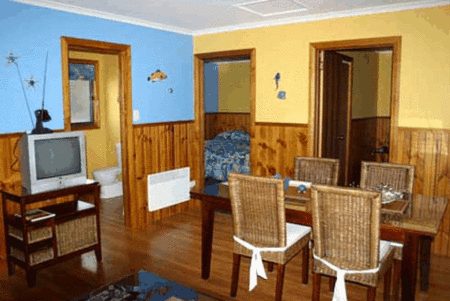 Bicheno's Gallery and Apartments - Accommodation Mount Tamborine