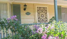 Glen Eden Cottages - Accommodation Mount Tamborine 2