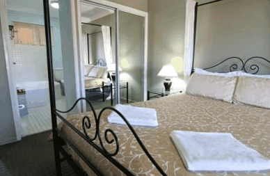 Ashby House Motor Inn - Accommodation Mount Tamborine 1