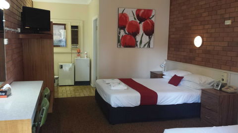 AA Hilldrop Motor Inn - Accommodation Mount Tamborine 3