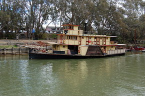 Emmylou Paddle Steamer - Accommodation Mount Tamborine 0