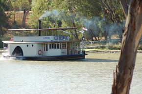 Emmylou Paddle Steamer - Accommodation Mount Tamborine 3
