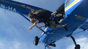 Skydive The Beach - Accommodation Mount Tamborine 1