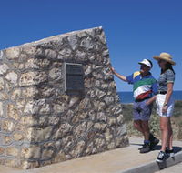 Potshot Monument - Accommodation Mount Tamborine