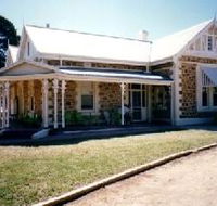 The Pines Loxton Historic House and Garden - Accommodation Mount Tamborine