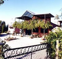 The Terrace Gallery at Patly Hill Farm - Accommodation Mount Tamborine