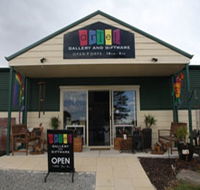 Artel Gallery and Giftware - Accommodation Mount Tamborine