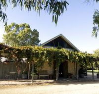 Lake Breeze Wines - Accommodation Mount Tamborine