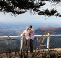 Picnic Point Lookout And Parkland - Accommodation Mount Tamborine