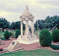 Weeping Mother Memorial - Accommodation Mount Tamborine