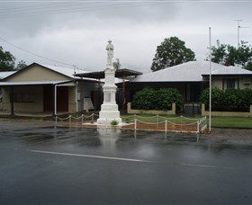 Finch Hatton War Memorial - Accommodation Mount Tamborine 0