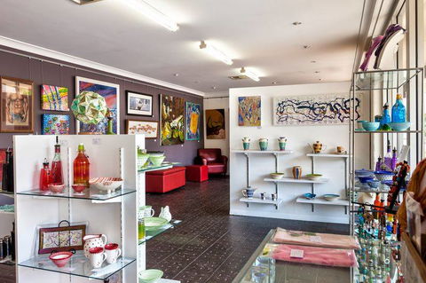 GIGS Art Gallery & Studios - Accommodation Mount Tamborine 1