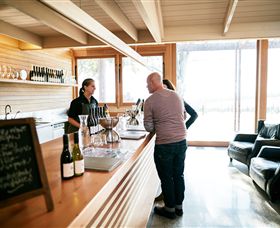 Yabby Lake Vineyard & Cellar Door - Accommodation Mount Tamborine 5