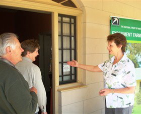 Experiment Farm Cottage - Accommodation Mount Tamborine 5