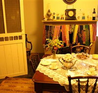 Roughley House and The Pines - Accommodation Mount Tamborine
